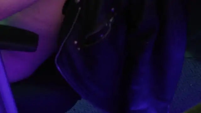 MasterDaddyCool élő XXX-chatje