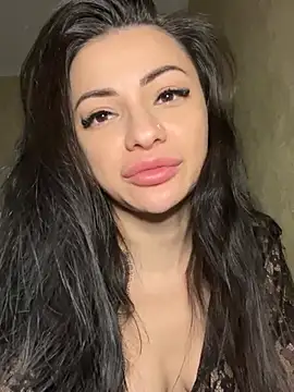 Chat XXX en directo de Layana_Ro