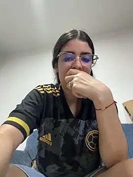 _Niah_ Show in webcam