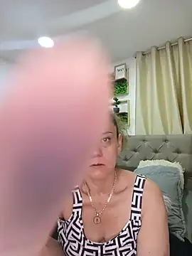 XXX chat uživo modela sasi_luna