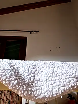 kylie_blck: απευθείας συνομιλία ΧΧΧ