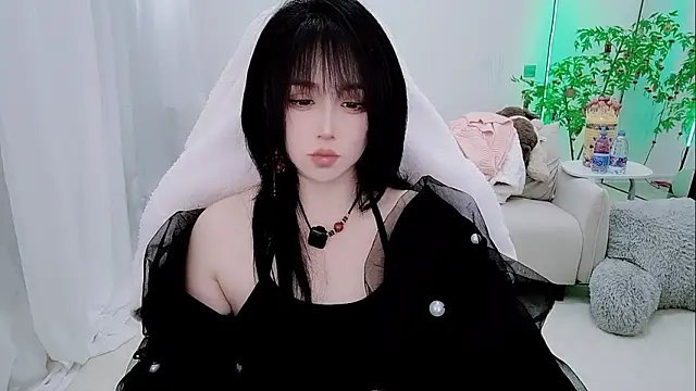 Evangelin-e: онлайн-секс-чат