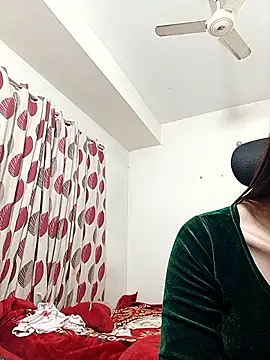 Tanisha-1 live XXX chat