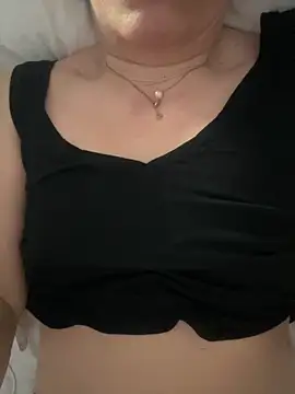 SweetMia36UK Chat XXX in diretta