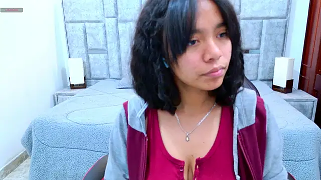 laureentt_ Chat XXX in diretta