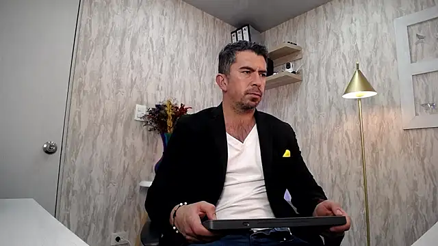 JuanKFit_45 Chat XXX in diretta