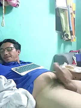 Andresguz35 网络视讯表演