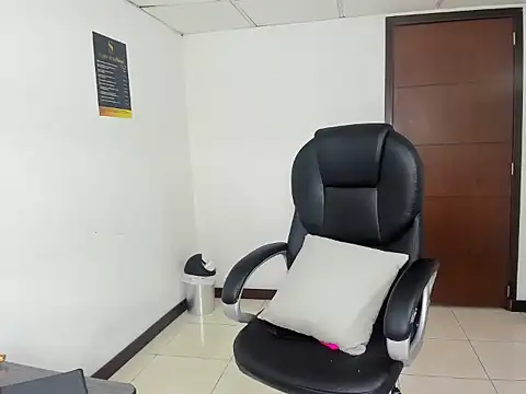 دردشة Aisha_hotts777 الجنسية المباشرة