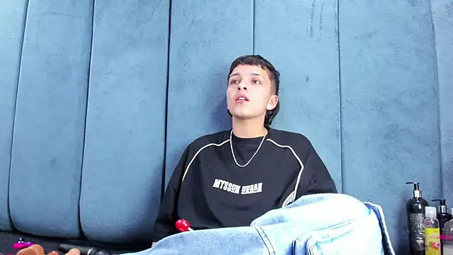 Megan_Thompson_ élő XXX-chatje