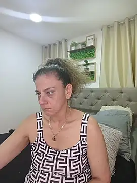 sasi_luna Chat XXX live