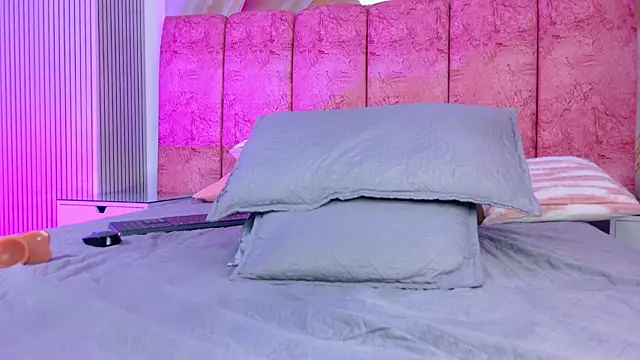 emmacurvy 现场XXX聊天