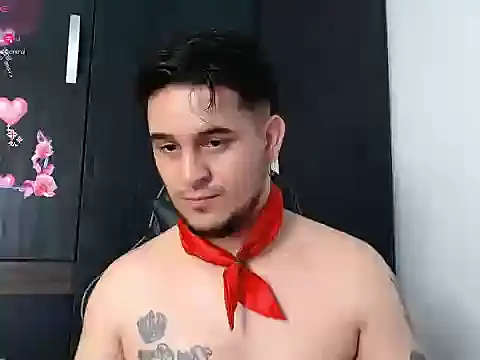 colin_lewis1: διαδικτυακό σόου στην κάμερα