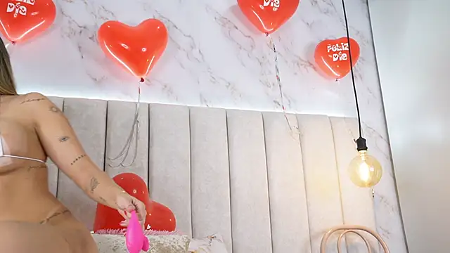 Chat +18 de Annyy_Rosse ao vivo