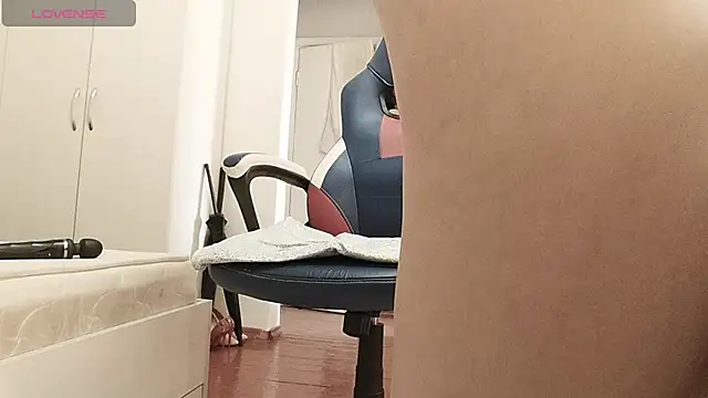 MissValdayのライブXXXチャット