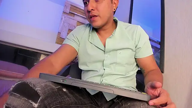 ThomasMontero: απευθείας συνομιλία ΧΧΧ