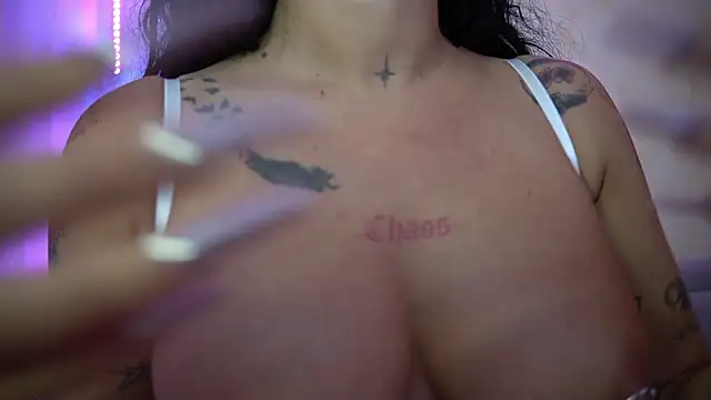 Chat XXX en directo de LaylaCruzRose