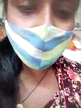 Show de aunty_sumy na webcam