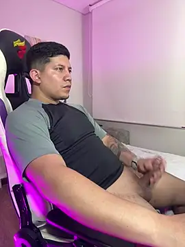 Show modela _robertobaggioo na web-kameri