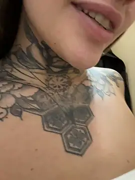 Chatroom XXX en direct de KishaMur