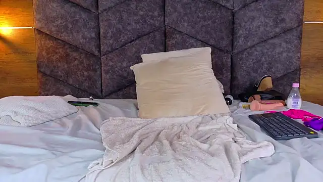 SeleneGibson__: απευθείας συνομιλία ΧΧΧ