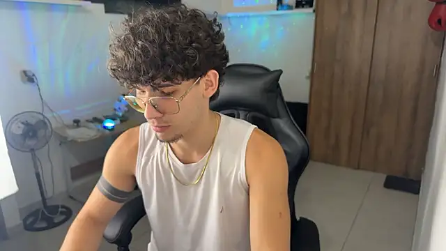 Kisan_Smith Live XXX-chat