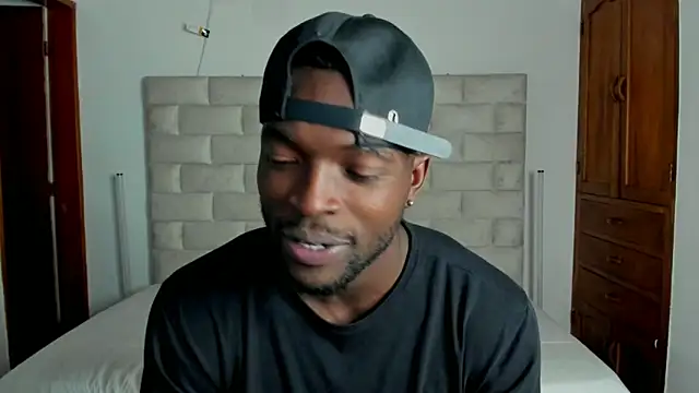 Dylan_Taylor Live XXX-chat