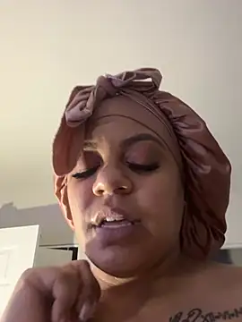 Pokazy przed kamerką – Caramel_drip