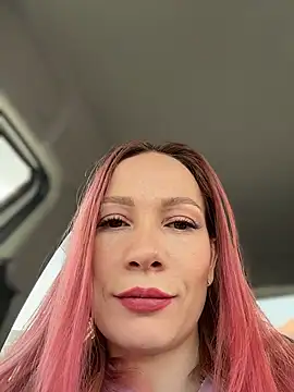 LavenderHot Adlı Modelin Canlı XXX Sohbeti