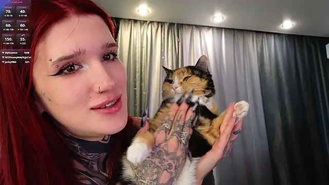 Chat XXX en directo de SophieInkk