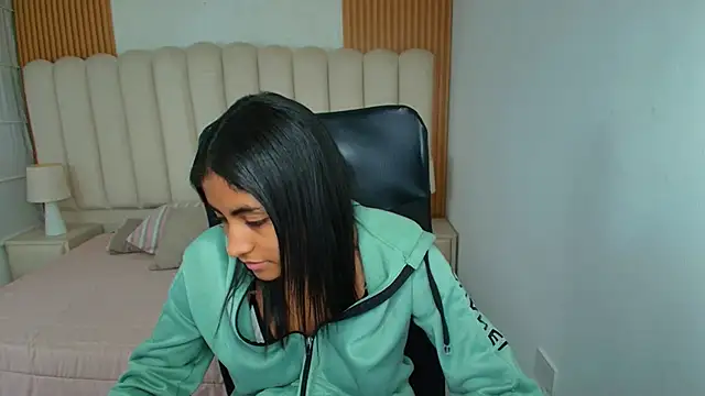 shaneelle: онлайн-секс-чат