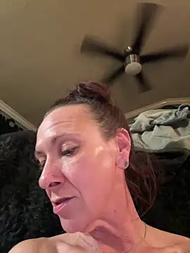 Lilbeezie81 – Live XXX-chat