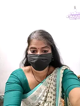 Chat XXX en directo de tamil_Sigappu_Roja