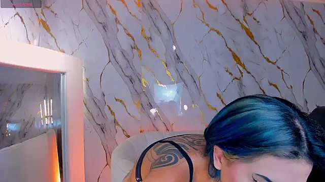 แชท XXX สดของ KayraLanne