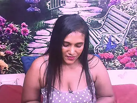 Czat XXX na żywo – IndianSexyLady20