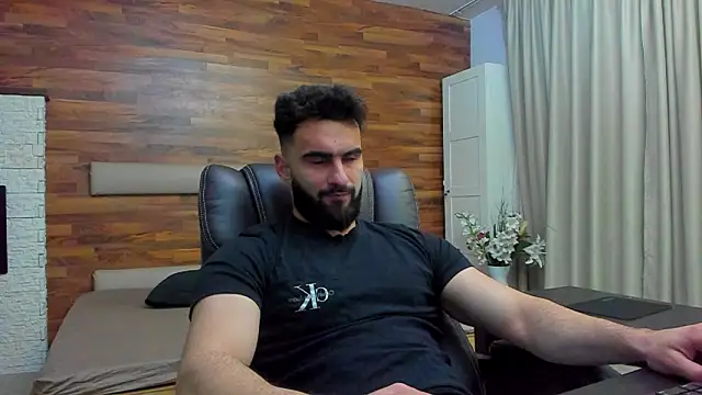 MicahLane 即時 XXX  聊天