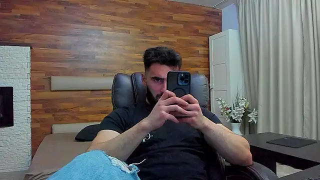 MicahLane Show in webcam