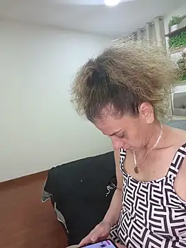 sasi_luna live XXX chat