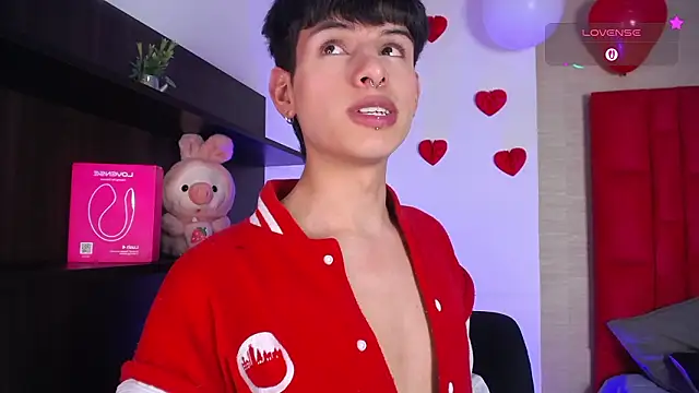 Chat +18 de Ezra_Storm ao vivo