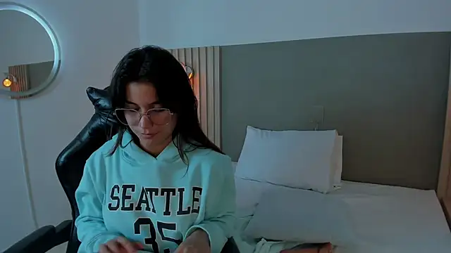 Chat +18 de scarlett_rosse_x ao vivo