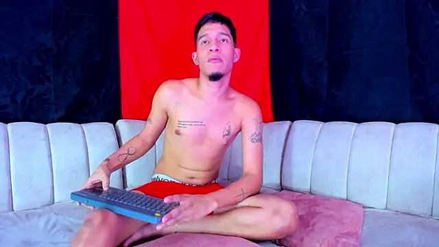 XXX chat uživo modela Peter_boys_1