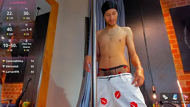 ItsZairen webcam show