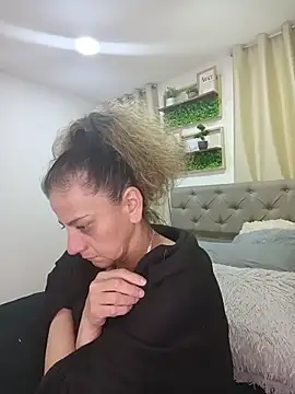 sasi_luna's Live XXX Chat