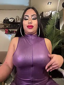 Chat XXX Live BigDominaMia