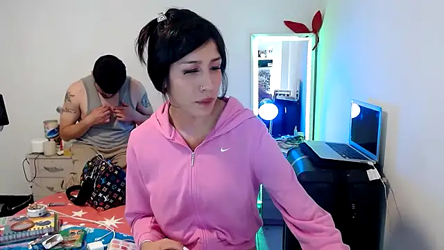 Doll_sary 即時 XXX 聊天