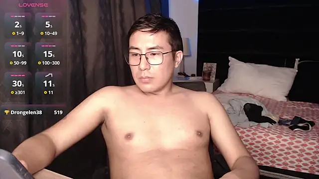 Chat XXX Live andrewmhilton_