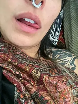 PuraTinta_miau Chat XXX in diretta