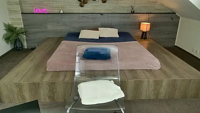 Chat XXX en directo de hornyb33_