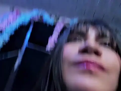 Show modela Luna_Staar69 na web-kameri