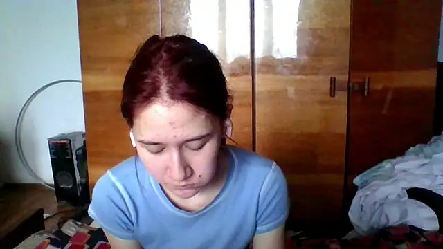 NickiKisinger Adlı Modelin Canlı XXX Sohbeti