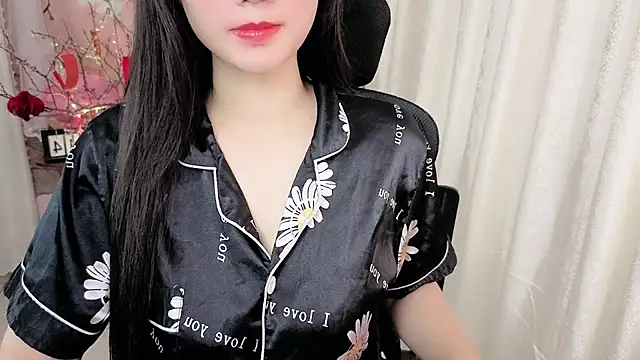 JENNIE-16: онлайн-секс-чат